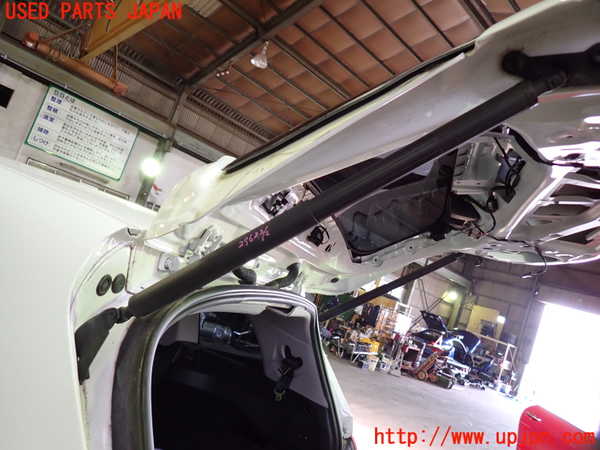 1UPJ-29621584]BMW 218d グランツアラー(2E20 F46)リアゲートダンパー 中古_m0002.jpg
