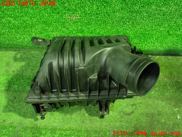 1UPJ-29622560]BMW 218d グランツアラー(2E20 F46)エアクリーナーボックス 中古_m0001.jpg