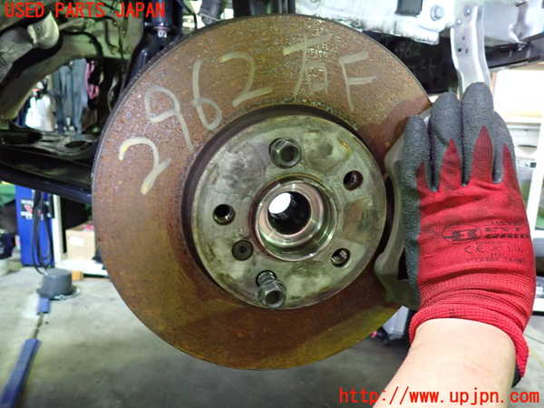 1UPJ-29624290]BMW 218d グランツアラー(2E20 F46)右フロントナックルハブ 中古_m0001.jpg