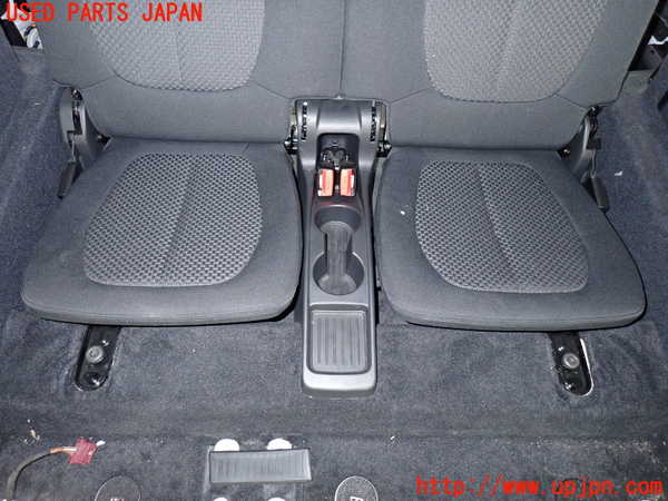 5UPJ-29627210]BMW 218d グランツアラー(2E20 F46)3列目シート 中古_m0003.jpg