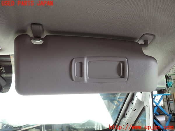 1UPJ-29627625]BMW 218d グランツアラー(2E20 F46)室内サンバイザー右側 中古_m0002.jpg