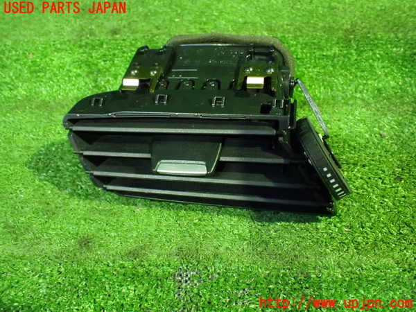 1UPJ-29627527]BMW 218d グランツアラー(2E20 F46)エアコン吹き出し口2 (左) 中古_m0001.jpg