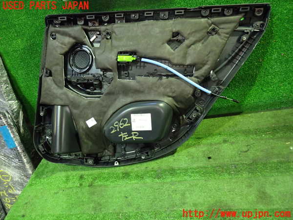 1UPJ-29621324]BMW 218d グランツアラー(2E20 F46)左後ドア内張り 中古_m0004.jpg