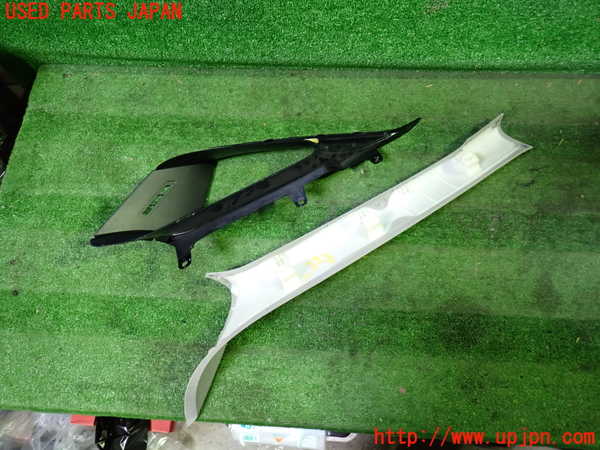 5UPJ-29627655]BMW 218d グランツアラー(2E20 F46)右フロントピラートリム 中古_m0002.jpg