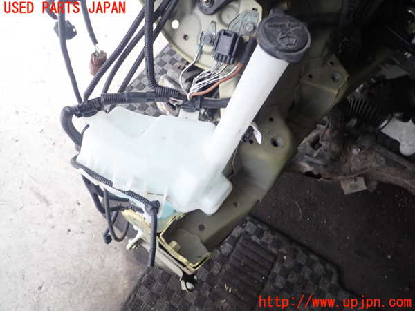 1UPJ-29636791]ヤリス(YARIS) クロス(MXPB10)ウォッシャータンク1 中古_m0001.jpg