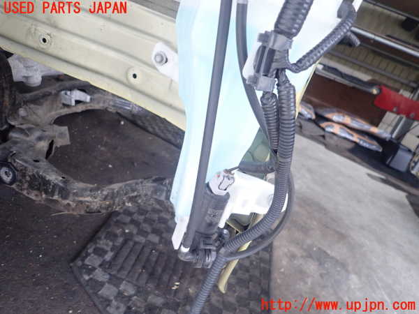 1UPJ-29636791]ヤリス(YARIS) クロス(MXPB10)ウォッシャータンク1 中古_m0002.jpg