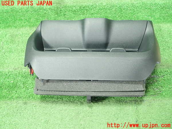 5UPJ-29637527]ヤリス(YARIS) クロス(MXPB10)エアコン吹き出し口2 中古_m0003.jpg