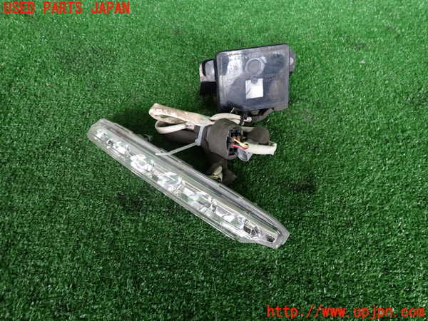2UPJ-29641150]レヴォーグ(VM4)右コーナーランプ 中古_m0001.jpg