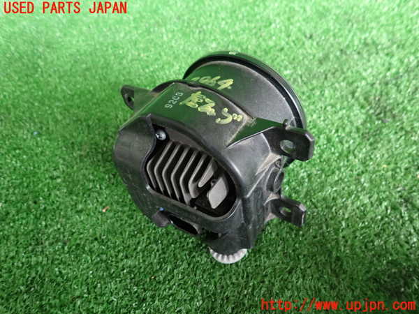 2UPJ-29641182]レヴォーグ(VM4)左フォグ 中古_m0002.jpg