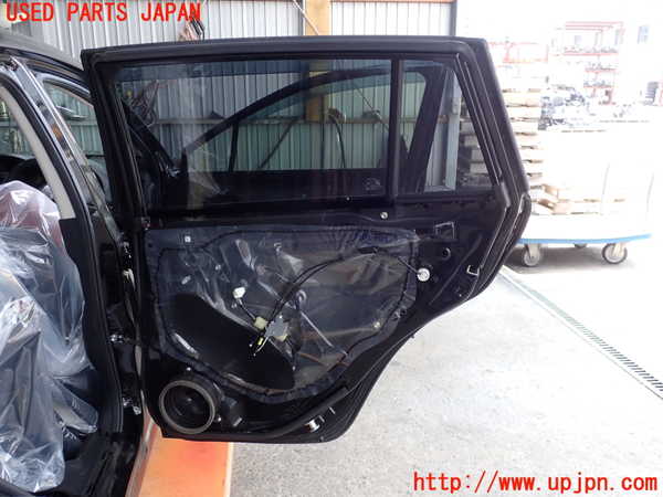 2UPJ-29641290]レヴォーグ(VM4)右後ドア 中古 AGC M2L4 43R-00073_m0004.jpg