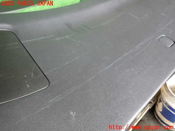 2UPJ-29641578]レヴォーグ(VM4)バックドア内張り 中古_m0002.jpg