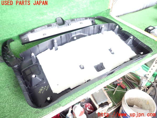 2UPJ-29641578]レヴォーグ(VM4)バックドア内張り 中古_m0003.jpg