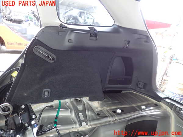 2UPJ-29647675]レヴォーグ(VM4)右リアピラートリム 中古_m0003.jpg