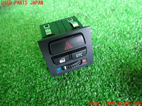 2UPJ-29656290]BMW 335i クーペ(KG35)(E92)ハザードスイッチ Mスポーツ 中古_m0001.jpg