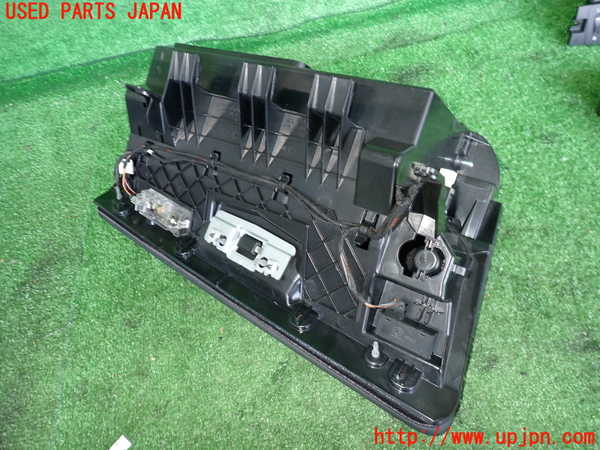 2UPJ-29657516]BMW 335i クーペ(KG35)(E92)グローブボックス1 Mスポーツ 中古_m0002.jpg