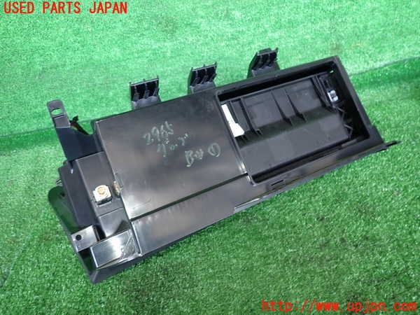 2UPJ-29657516]BMW 335i クーペ(KG35)(E92)グローブボックス1 Mスポーツ 中古_m0004.jpg