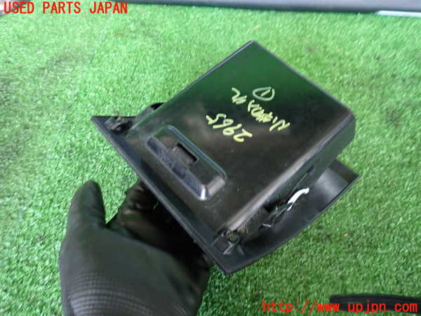 2UPJ-29657841]BMW 335i クーペ(KG35)(E92)小物入れ1 Mスポーツ 中古_m0002.jpg