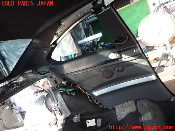 2UPJ-29657680]BMW 335i クーペ(KG35)(E92)左リアピラートリム Mスポーツ 中古_m0001.jpg
