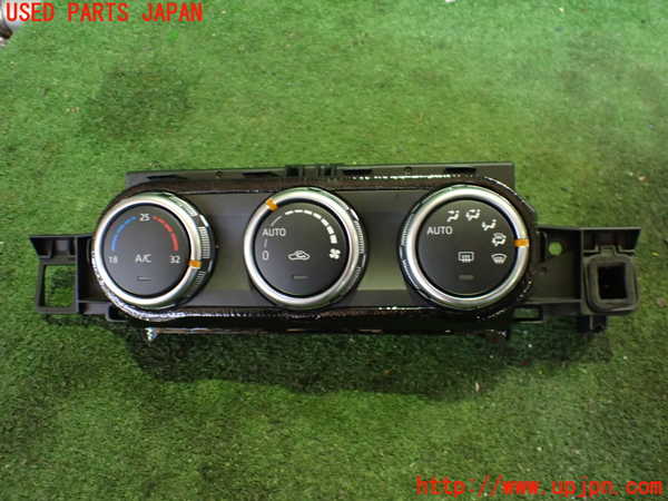 5UPJ-29666290]ロードスター(ND5RC)ハザードスイッチ 中古_m0003.jpg