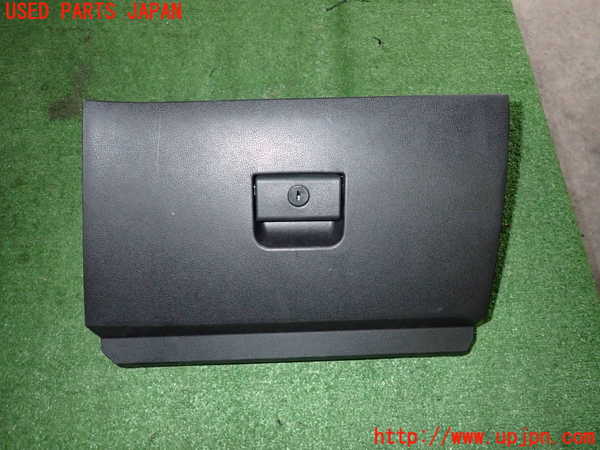 2UPJ-29677516]フェアレディZロードスター(HZ34)グローブボックス1 中古_m0001.jpg