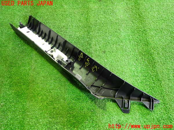 2UPJ-29677655]フェアレディZロードスター(HZ34)右フロントピラートリム 中古_m0002.jpg