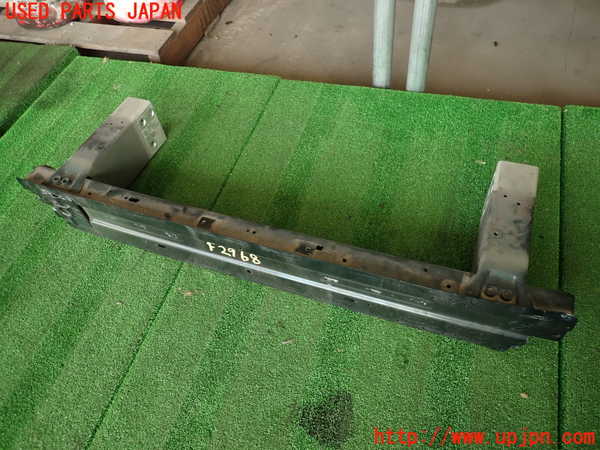 2UPJ-29681014]ジャガー・XE(JA2GA)フロントバンパーホースメント 中古_m0001.jpg