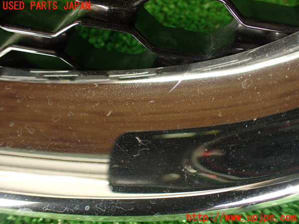 2UPJ-29681050]ジャガー・XE(JA2GA)ラジエターグリル 中古_m0004.jpg