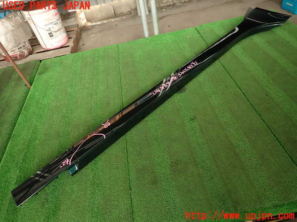 2UPJ-29681390]ジャガー・XE(JA2GA)右サイドステップ 中古_m0003.jpg