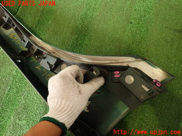2UPJ-29681390]ジャガー・XE(JA2GA)右サイドステップ 中古_m0005.jpg
