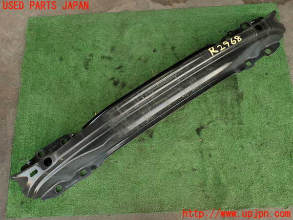 2UPJ-29681614]ジャガー・XE(JA2GA)リアバンパーホースメント 中古_m0001.jpg