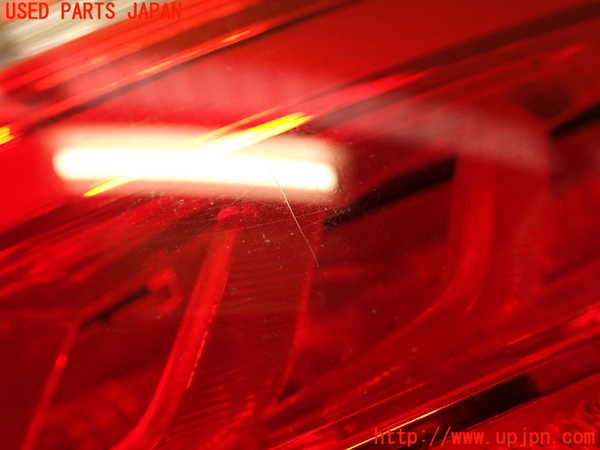 2UPJ-29681530]ジャガー・XE(JA2GA)右テールランプ 中古_m0003.jpg