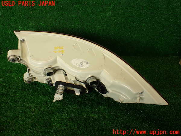 2UPJ-29681530]ジャガー・XE(JA2GA)右テールランプ 中古_m0004.jpg