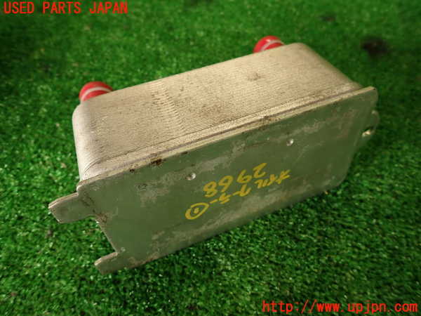 2UPJ-29682481]ジャガー・XE(JA2GA)オイルクーラー1 中古_m0002.jpg