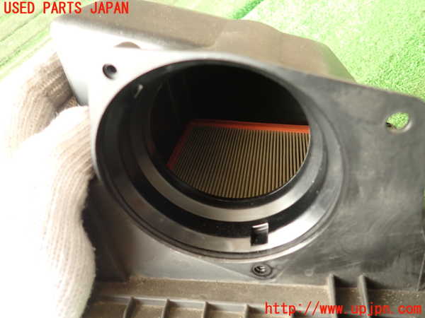 2UPJ-29682560]ジャガー・XE(JA2GA)エアクリーナーボックス 中古_m0004.jpg