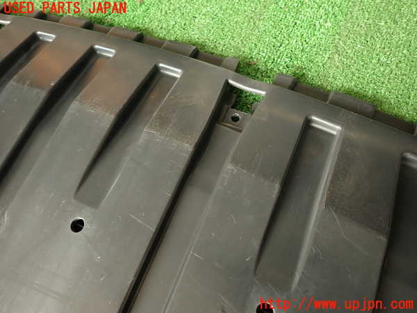 2UPJ-29681721]ジャガー・XE(JA2GA)アンダーカバー1 中古_m0002.jpg
