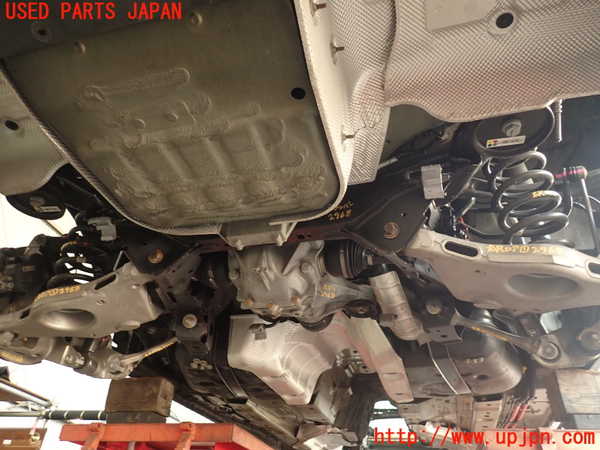2UPJ-29685295]ジャガー・XE(JA2GA)リアメンバー 中古_m0001.jpg