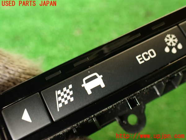 2UPJ-29686306]ジャガー・XE(JA2GA)スイッチ1 (アイドリングストップOFF、横滑り防止OFF他) 中古_m0002.jpg