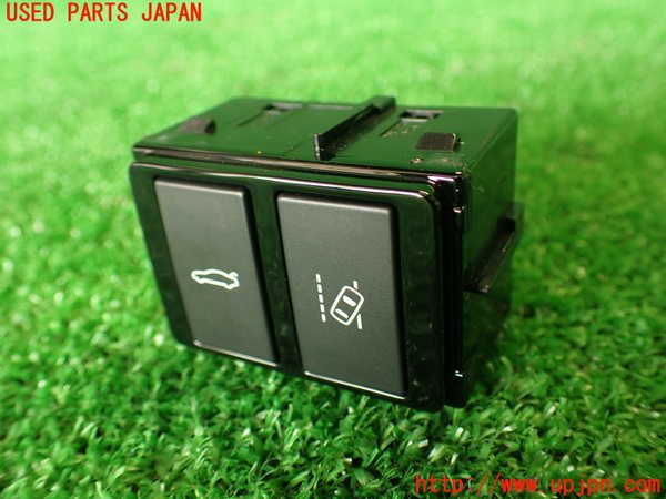2UPJ-29686309]ジャガー・XE(JA2GA)スイッチ4 (トランク、LDW) 中古_m0001.jpg
