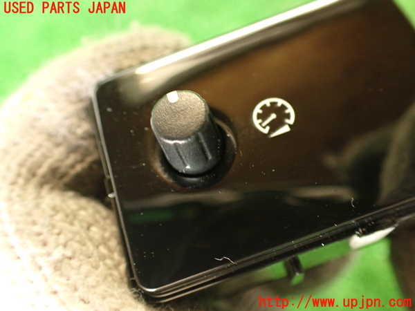 2UPJ-29686311]ジャガー・XE(JA2GA)スイッチ6 (メーター照度) 中古_m0002.jpg