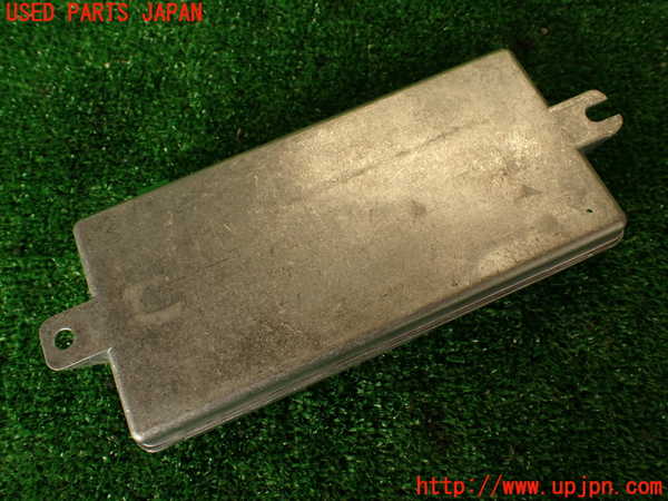 2UPJ-29686147]ジャガー・XE(JA2GA)コンピューター2 (Rear Side View Camera Control) 中古_m0002.jpg
