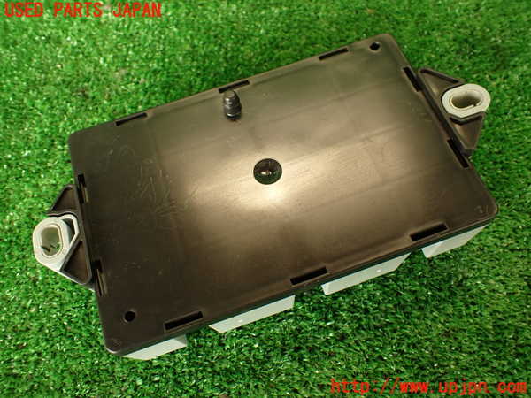 2UPJ-29686148]ジャガー・XE(JA2GA)コンピューター3 中古_m0002.jpg