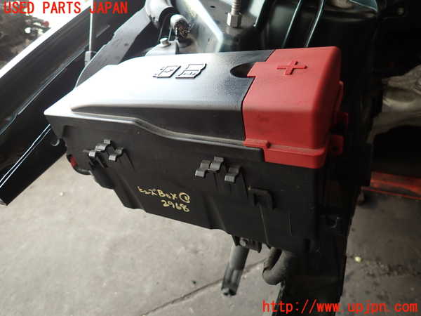 2UPJ-29686741]ジャガー・XE(JA2GA)ヒューズボックス1 中古_m0001.jpg