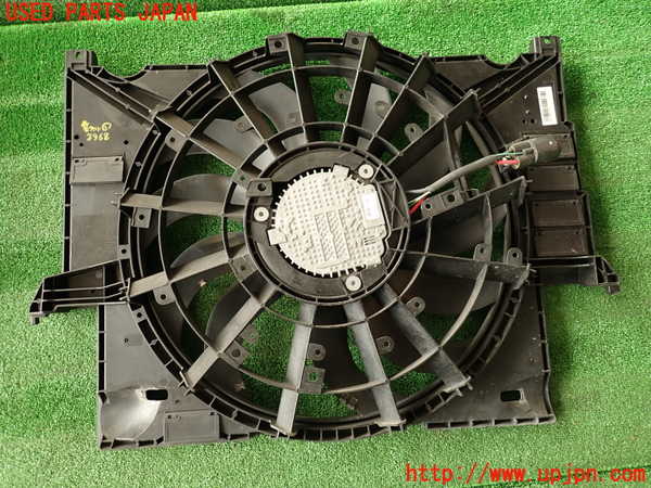 2UPJ-29686836]ジャガー・XE(JA2GA)電動ファン1 中古_m0001.jpg