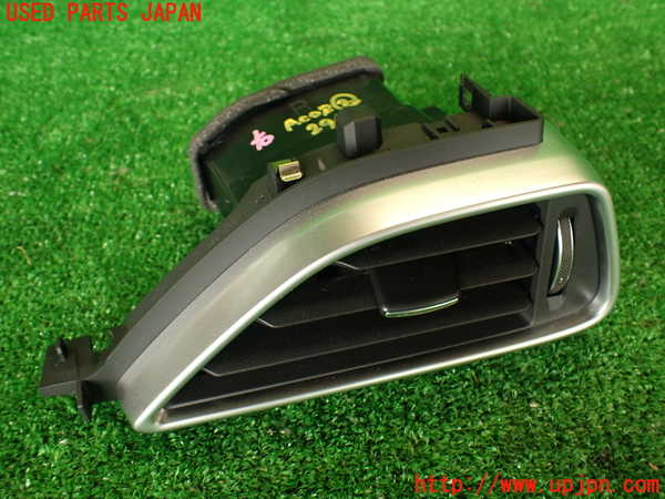 2UPJ-29687527]ジャガー・XE(JA2GA)エアコン吹き出し口2 (右) 中古_m0001.jpg