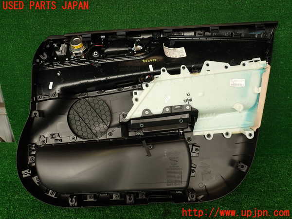 2UPJ-29681264]ジャガー・XE(JA2GA)左前ドア内張り 中古_m0004.jpg