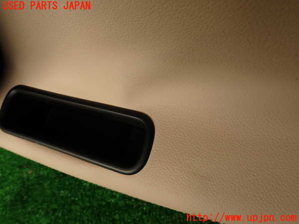 2UPJ-29681294]ジャガー・XE(JA2GA)右後ドア内張り 中古_m0003.jpg