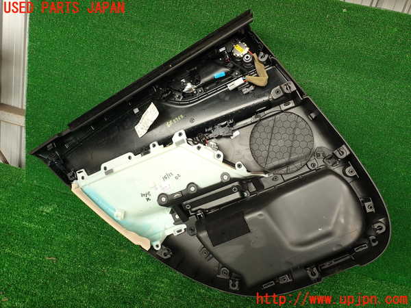 2UPJ-29681294]ジャガー・XE(JA2GA)右後ドア内張り 中古_m0005.jpg