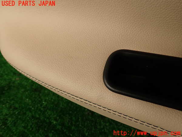 2UPJ-29681324]ジャガー・XE(JA2GA)左後ドア内張り 中古_m0003.jpg