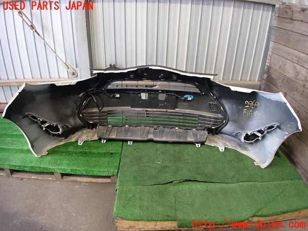 2UPJ-29691010]アクア(AQUA)(NHP10)フロントバンパー 中古_m0005.jpg