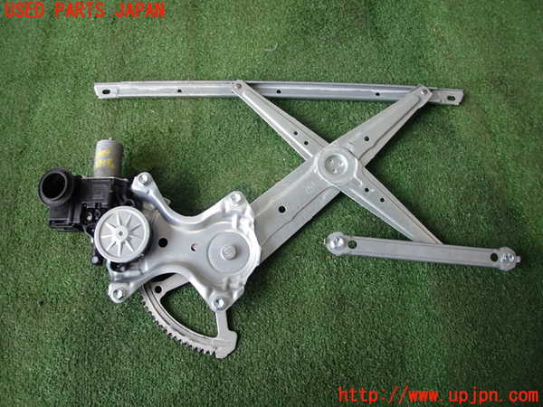 2UPJ-29691236]アクア(AQUA)(NHP10)右前レギュレーターモーター 中古_m0001.jpg